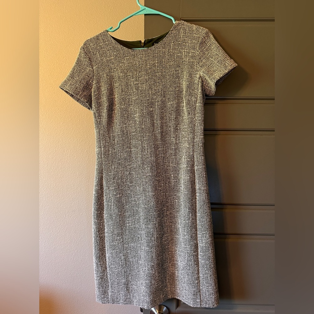 Banana Republic Green Sheath Dress Short Sleeve Crew Neck